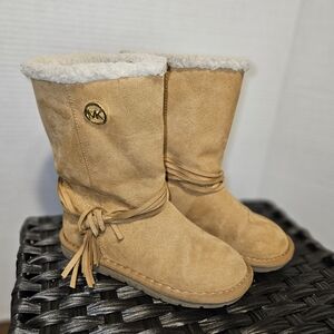 𝅺MICHAEL Kors Tan Cream Boots Girls Zipper Tassel US 6